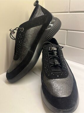 Geox Theragon Black Suede Metallic Sneakers Women’s Size 9 NIB